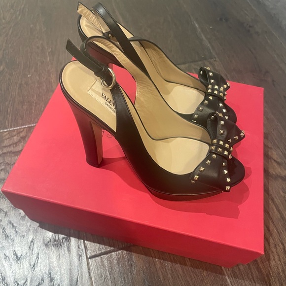 Valentino Black Leather Rockstud Bow Platform Slingback Sandals Size 7 woman - Picture 6 of 9